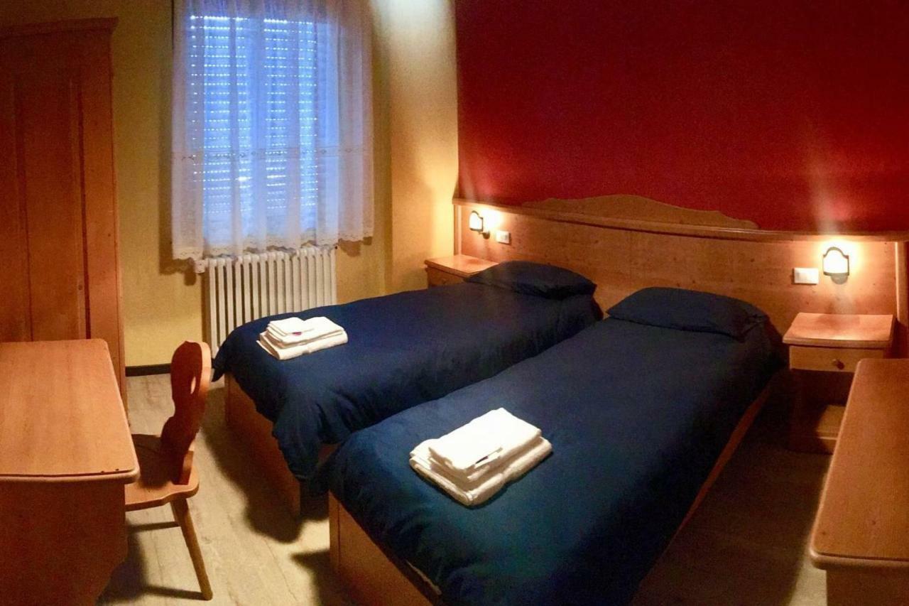 Lozzo Di Cadore - Dolomiti - Piazza IV Novembre Lozzo Cadore Zewnętrze zdjęcie