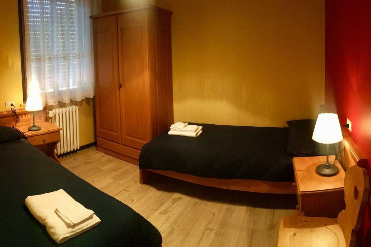 Lozzo Di Cadore - Dolomiti - Piazza IV Novembre Lozzo Cadore Zewnętrze zdjęcie