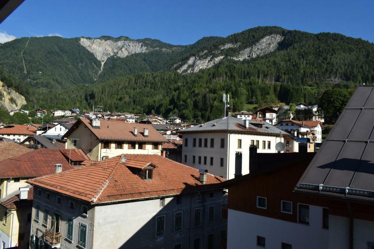 Lozzo Di Cadore - Dolomiti - Piazza IV Novembre Lozzo Cadore Zewnętrze zdjęcie