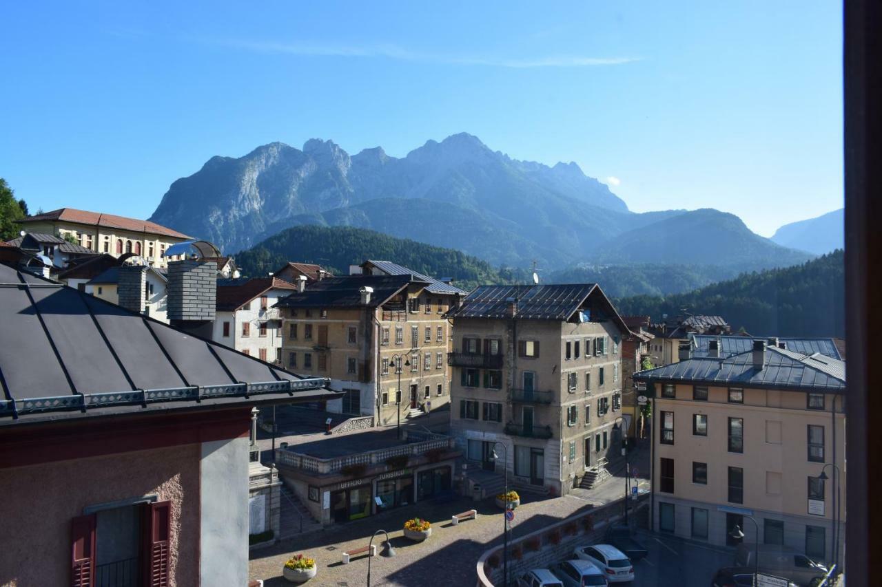 Lozzo Di Cadore - Dolomiti - Piazza IV Novembre Lozzo Cadore Zewnętrze zdjęcie